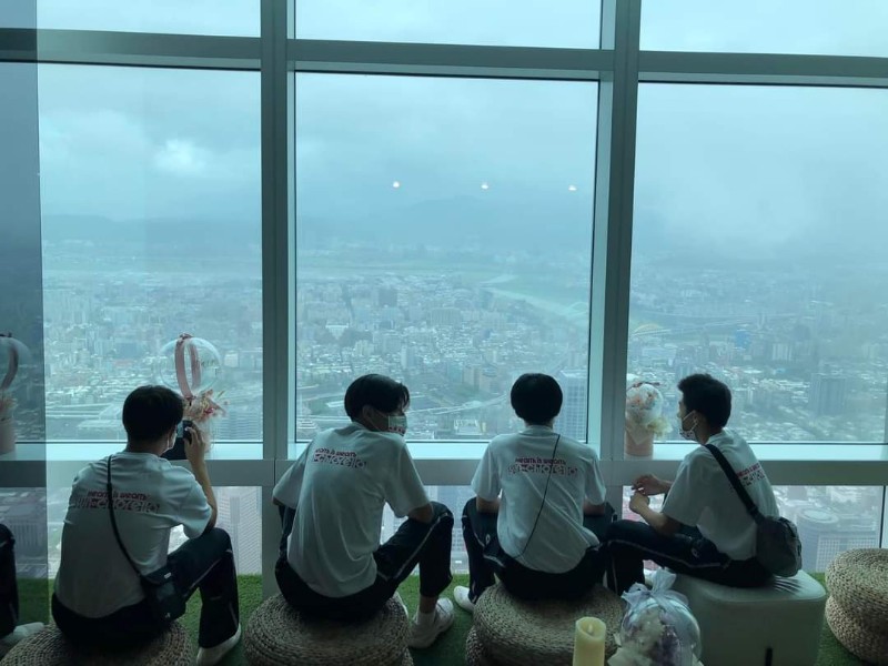 日本京都橘高校（在台五天旅行DAY4參訪台灣最高樓101觀景台）