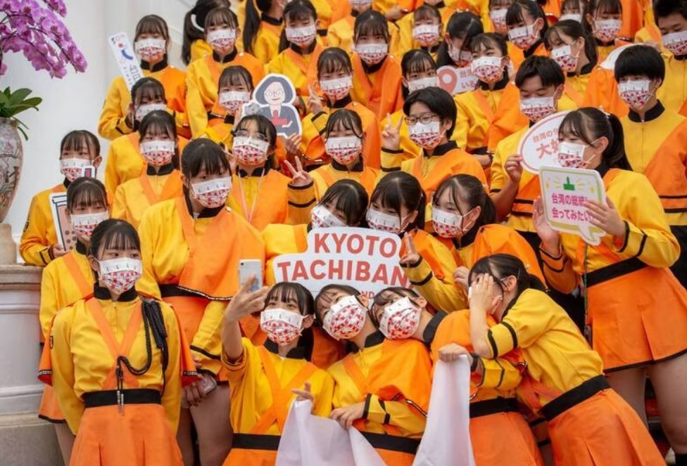 日本京都橘高校（在台五天旅行DAY4-學生們開心自拍）