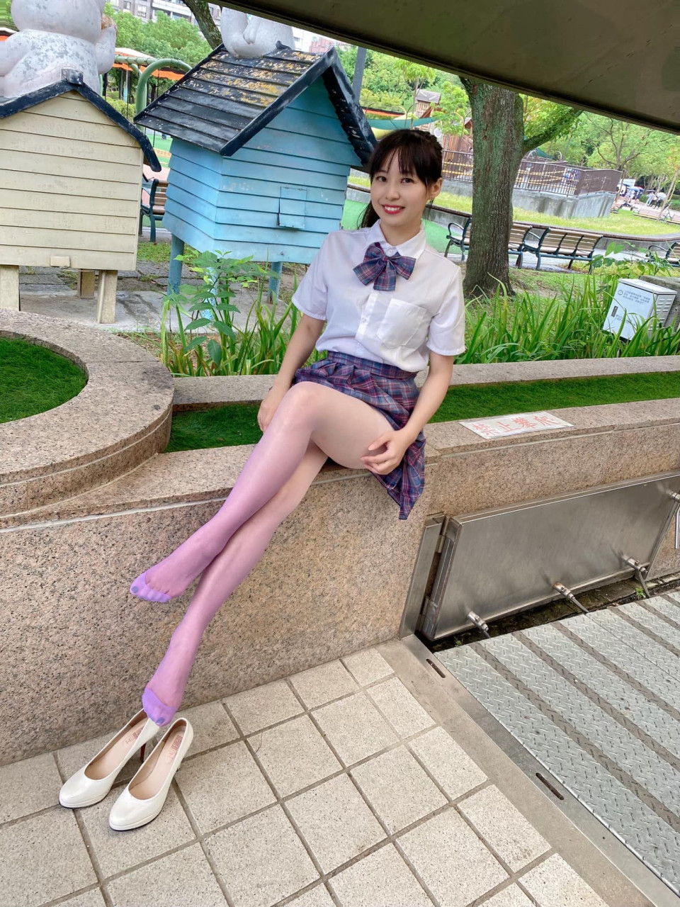 紫色絲襪制服